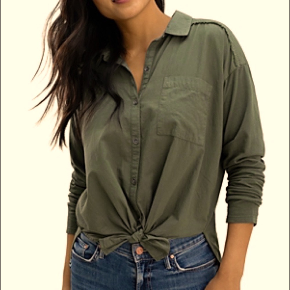 American Eagle Button Up